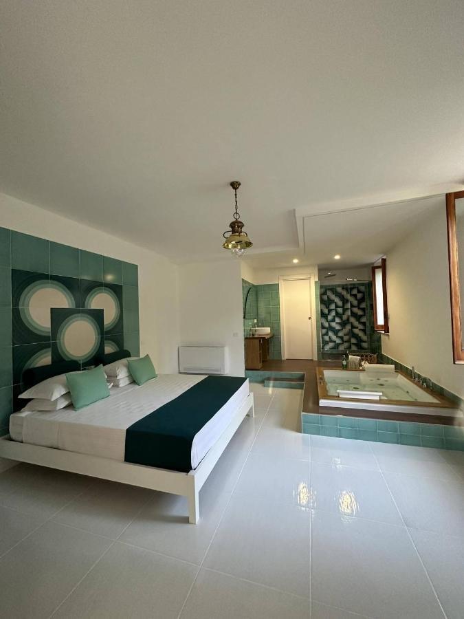 Il Melograno In Costa D'Amalfi - Romantic Experience В'єтрі Номер фото